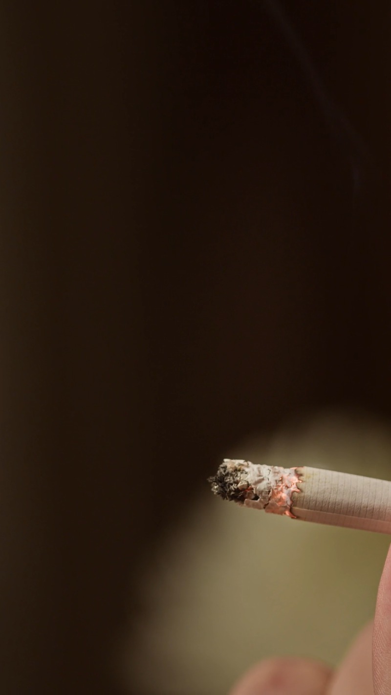 cigarette hole in throat Shocking CDC anti-smoking ads graphic and scary
